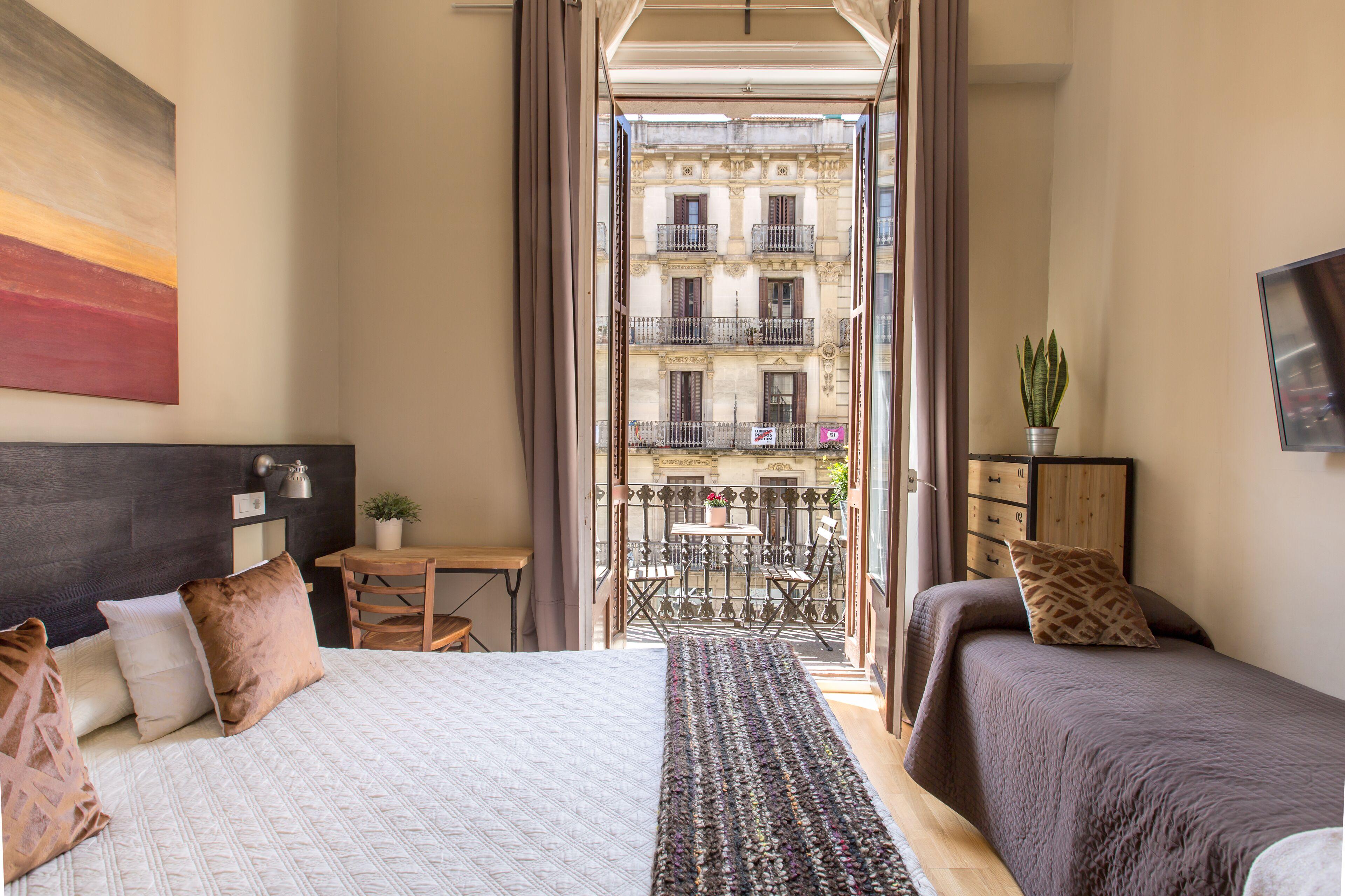 El Born Guest House By Casa Consell — Photos 3